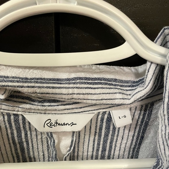 Cute Long sleeve knotted button dress shirt! - Picture 4 of 4